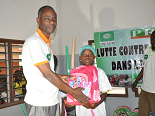 Cérémonie de remise de kits scolaires